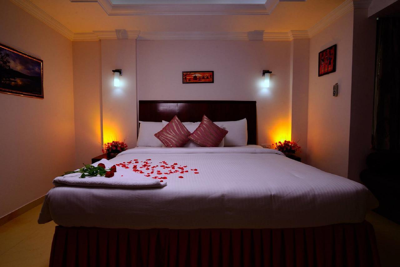 Sps Kingsway Hotel Thiruvananthapuram Exterior photo