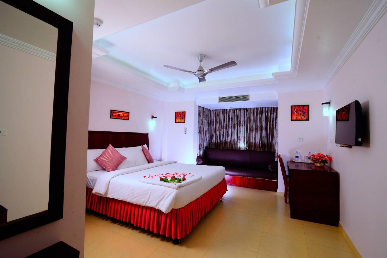 Sps Kingsway Hotel Thiruvananthapuram Exterior photo